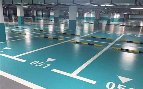 甘谷甘谷环氧地坪中涂：构筑坚固地面的关键环节